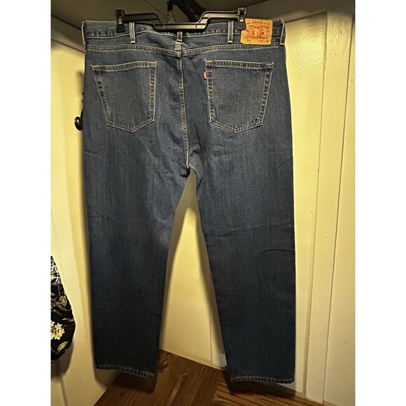 Levi’s 505 Medium Wash 42x32 Men’s Jeans - Picture 4 of 7